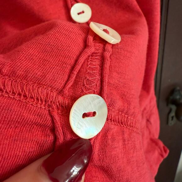 SOFT SURROUNDINGS | Red Cotton Slub 3/4 Sleeve Button Detail Tunic Top | Small - Picture 3 of 5